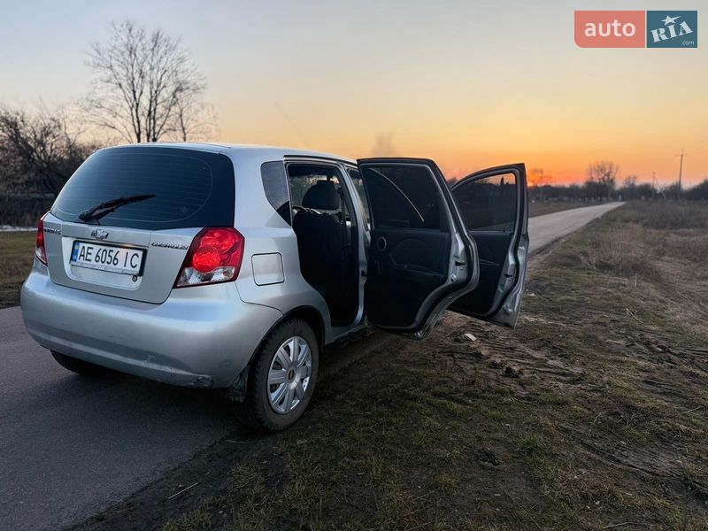 Хэтчбек Chevrolet Aveo 2006 в Конотопе