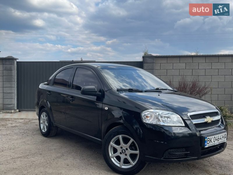 Седан Chevrolet Aveo 2008 в Сарнах