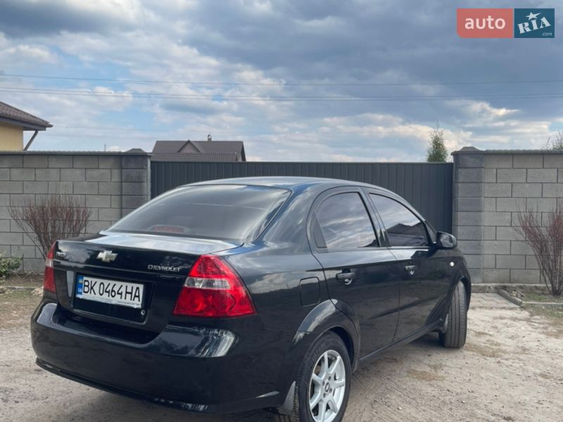 Седан Chevrolet Aveo 2008 в Сарнах