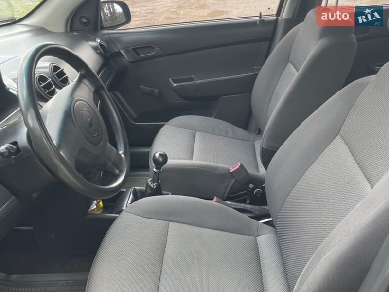 Седан Chevrolet Aveo 2008 в Сарнах