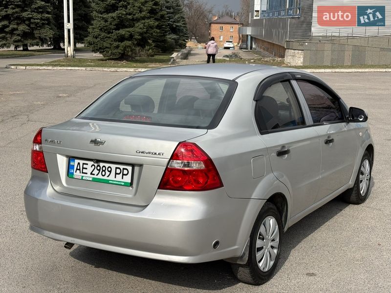 Седан Chevrolet Aveo 2007 в Днепре