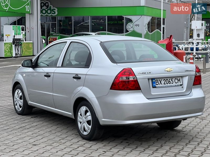 Седан Chevrolet Aveo 2011 в Виннице