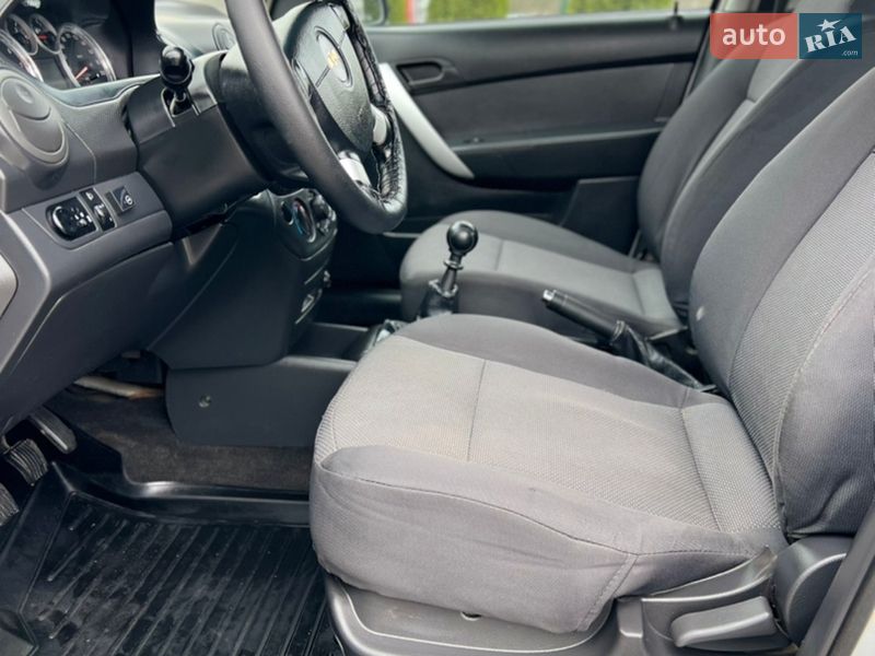 Седан Chevrolet Aveo 2011 в Виннице