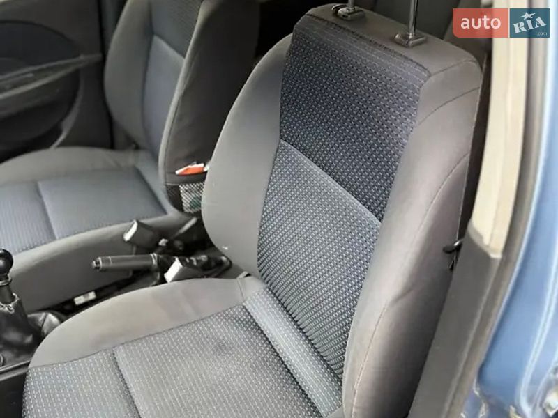 Хэтчбек Chevrolet Aveo 2006 в Киеве