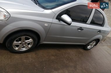 Седан Chevrolet Aveo 2010 в Желтых Водах