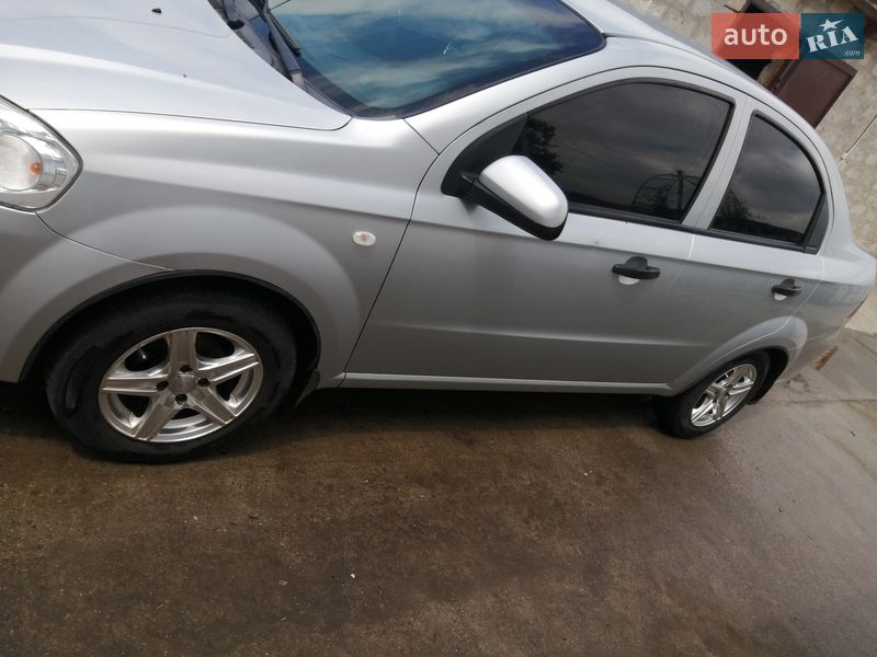 Седан Chevrolet Aveo 2010 в Желтых Водах фото Седан Chevrolet Aveo 2010 в Желтых Водах