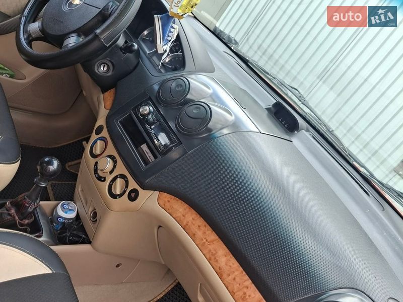 Седан Chevrolet Aveo 2007 в Великом Березном