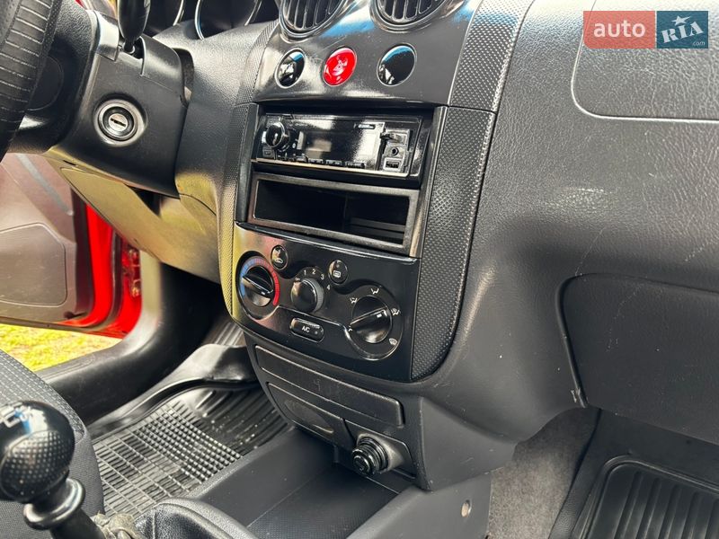 Хэтчбек Chevrolet Aveo 2006 в Могилев-Подольске фото 10 Хэтчбек Chevrolet Aveo 2006 в Могилев-Подольске