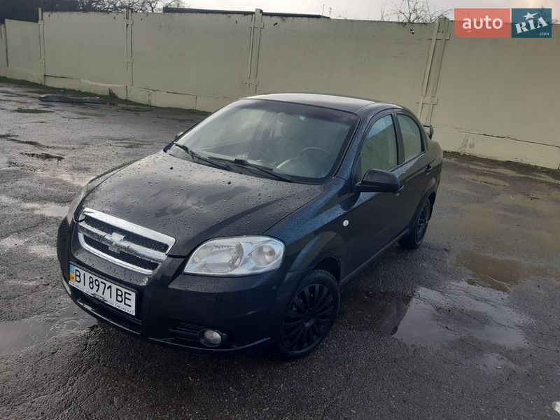 Седан Chevrolet Aveo 2011 в Лубнах