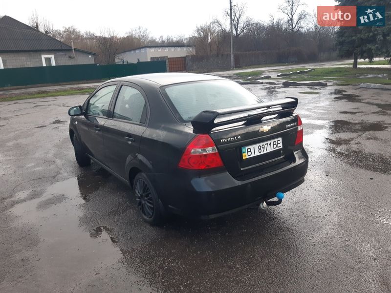 Седан Chevrolet Aveo 2011 в Лубнах