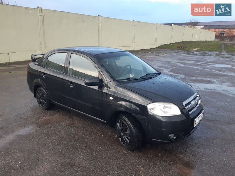 Седан Chevrolet Aveo 2011 в Лубнах