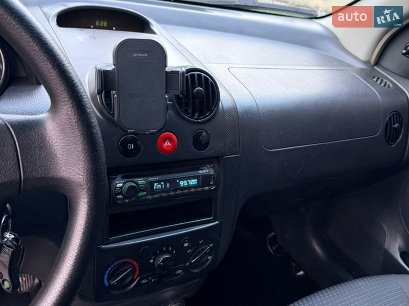 Седан Chevrolet Aveo 2005 в Києві