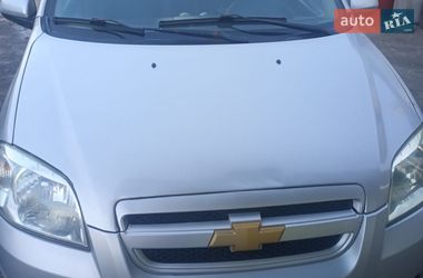 Седан Chevrolet Aveo 2008 в Карнаухівці