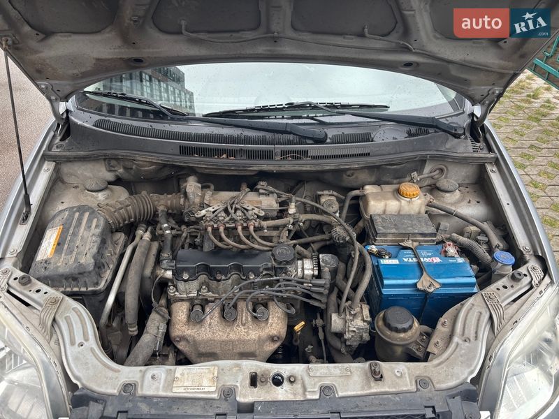 Седан Chevrolet Aveo 2011 в Києві