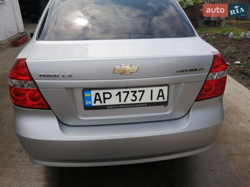 Седан Chevrolet Aveo 2010 в Жовтих Водах