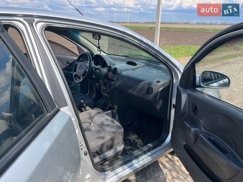 Седан Chevrolet Aveo 2005 в Знаменовке