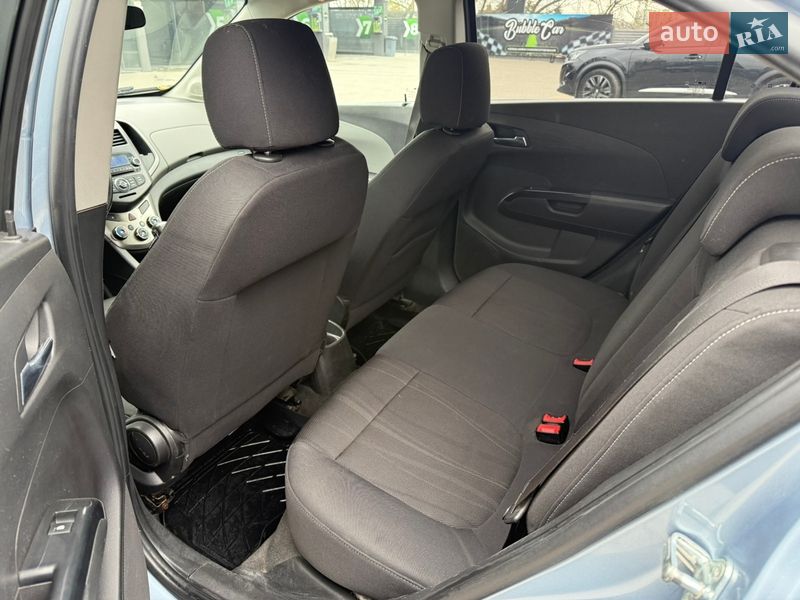 Седан Chevrolet Aveo 2012 в Харькове
