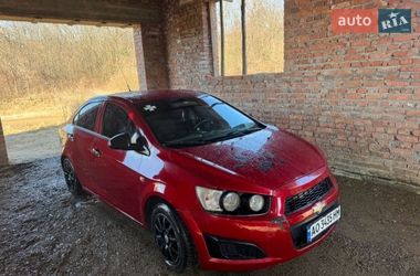 Седан Chevrolet Aveo 2011 в Ужгороді