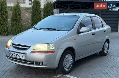 Седан Chevrolet Aveo 2005 в Рівному
