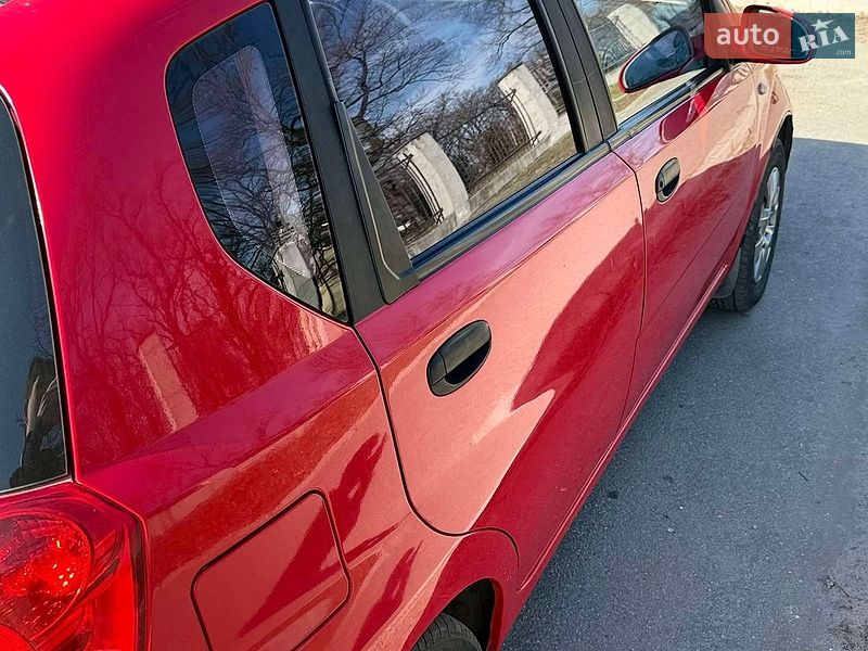 Хэтчбек Chevrolet Aveo 2007 в Кропивницком