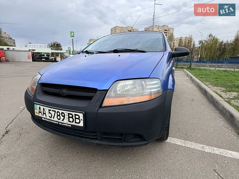 Седан Chevrolet Aveo 2005 в Киеве