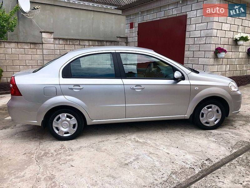 Седан Chevrolet Aveo 2008 в Каменском