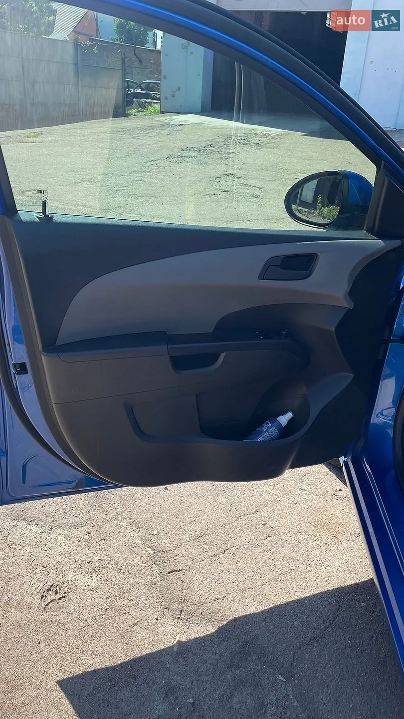 2012 Chevrolet Aveo - мініатюра 11