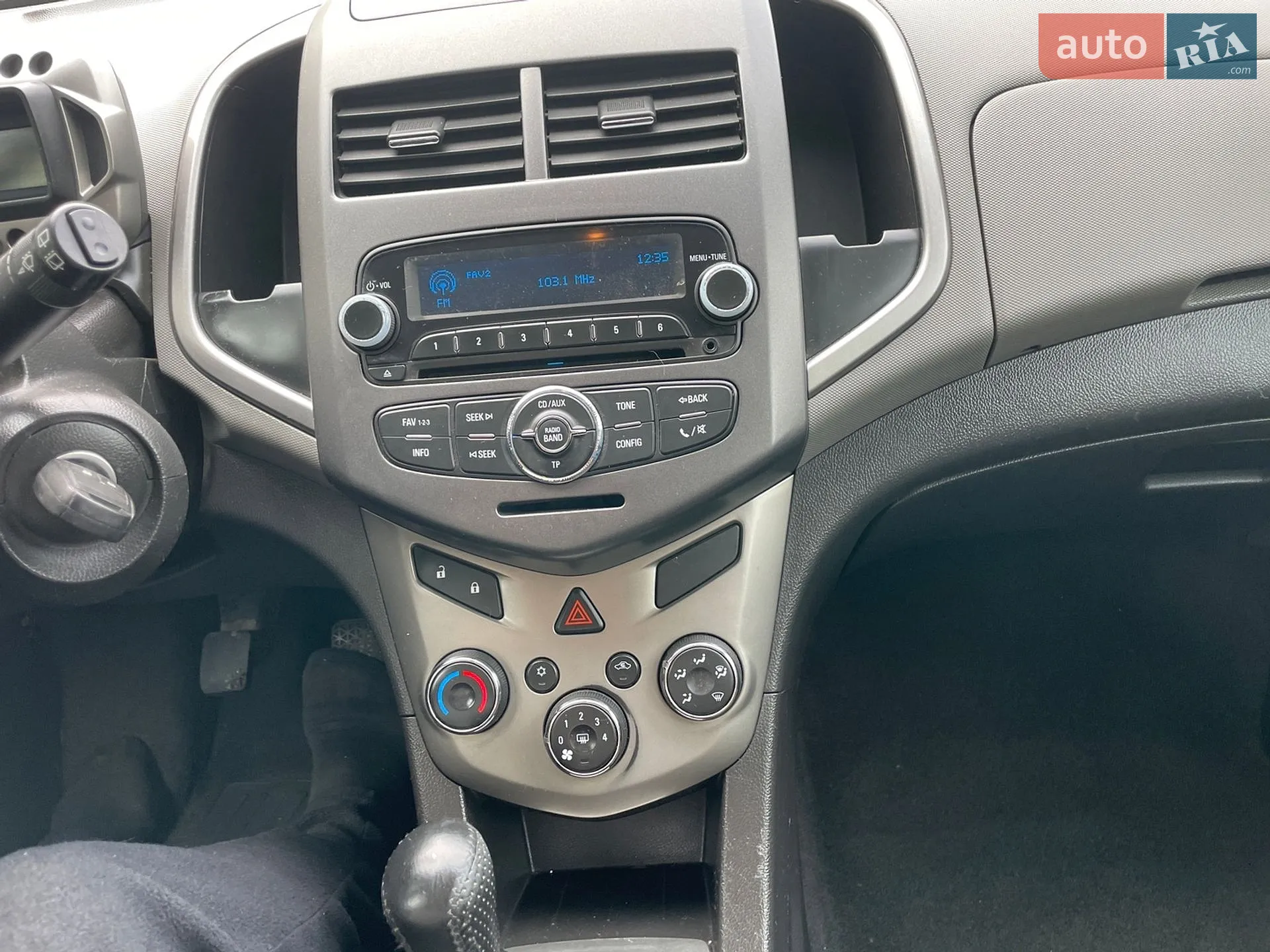2012 Chevrolet Aveo - мініатюра 18