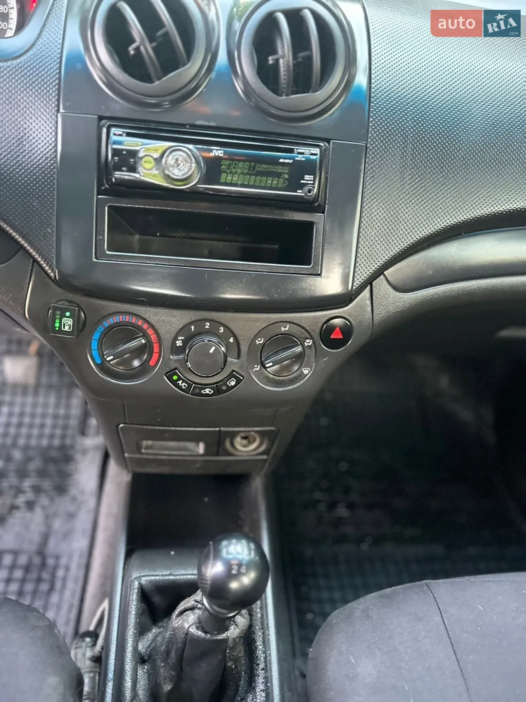 2010 Chevrolet Aveo - мініатюра 11