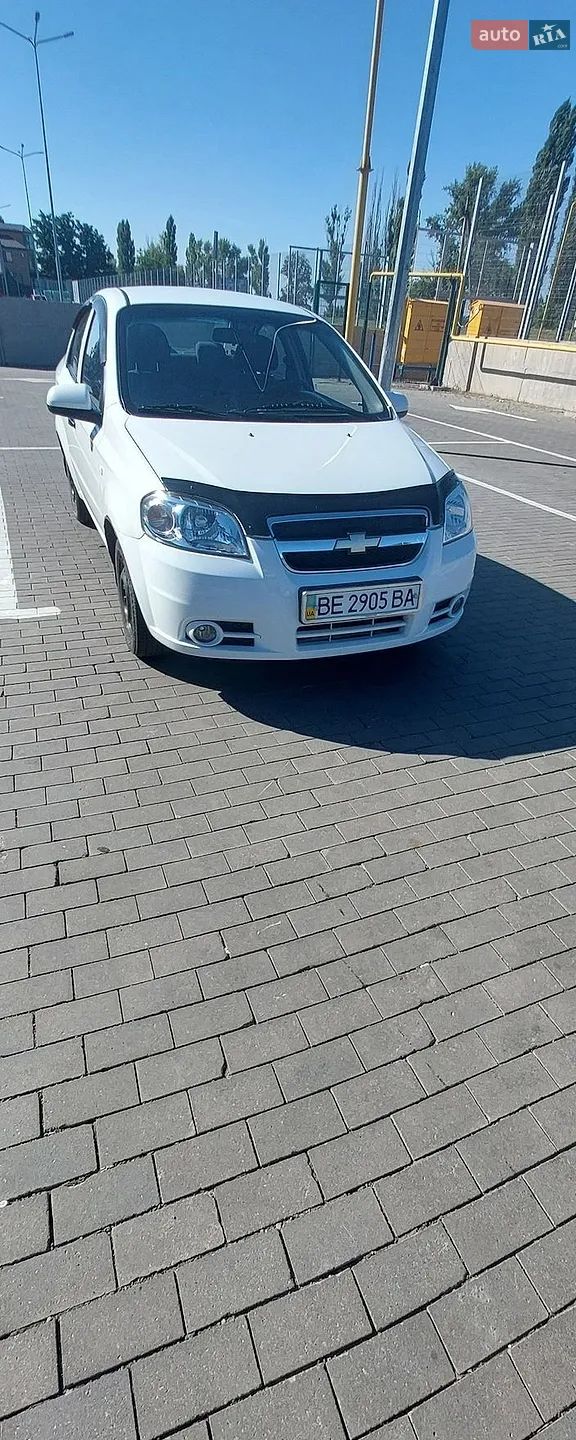 2011 Chevrolet Aveo - фото 1