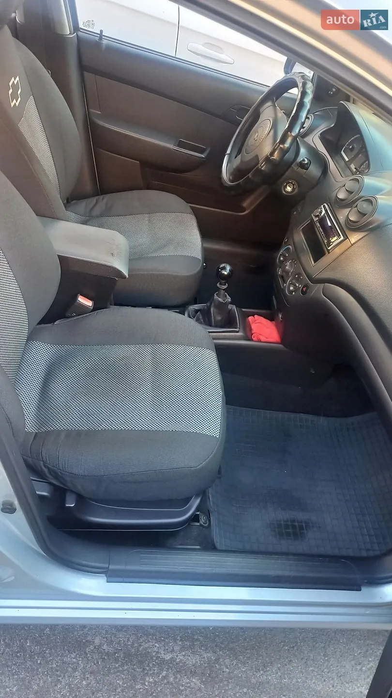 2011 Chevrolet Aveo - мініатюра 13