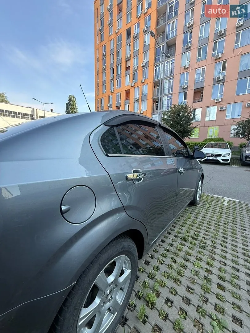2013 Chevrolet Aveo - мініатюра 3