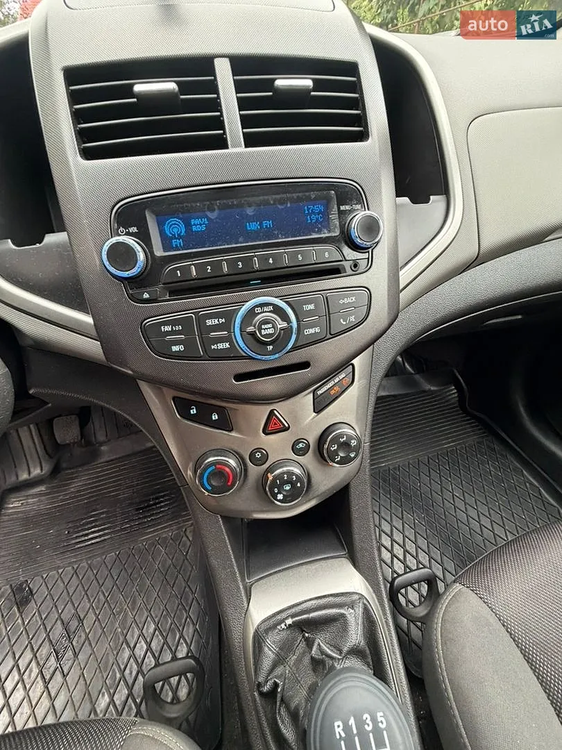 2012 Chevrolet Aveo - мініатюра 13