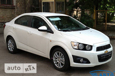 Седан Chevrolet Aveo 2014 в Киеве