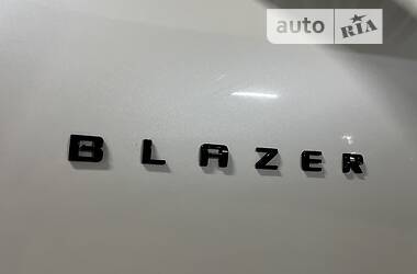 Внедорожник / Кроссовер Chevrolet Blazer 2020 в Киеве
