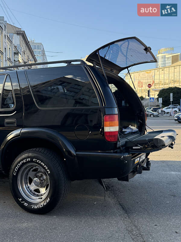 Позашляховик / Кросовер Chevrolet Blazer 2000 в Києві