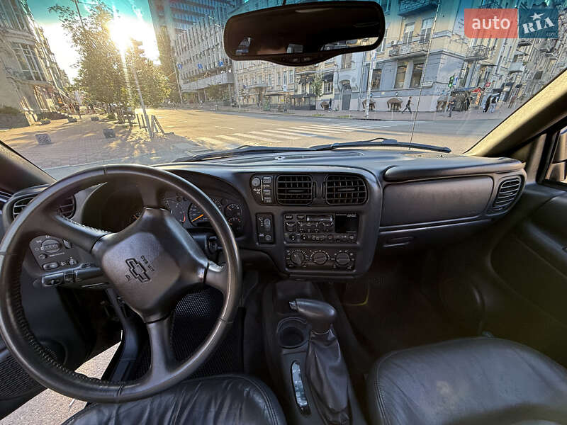 Позашляховик / Кросовер Chevrolet Blazer 2000 в Києві