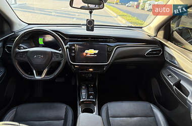 Хэтчбек Chevrolet Bolt EUV 2022 в 