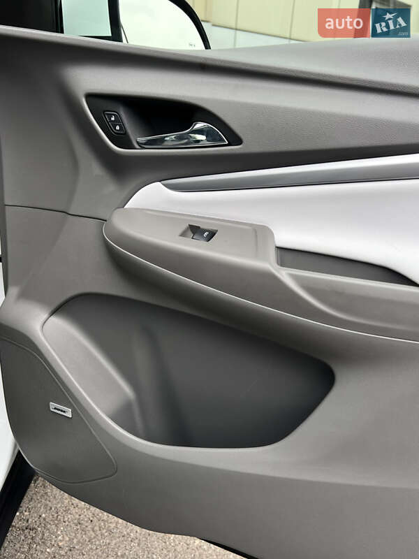 Хетчбек Chevrolet Bolt EUV 2023 в Одесі