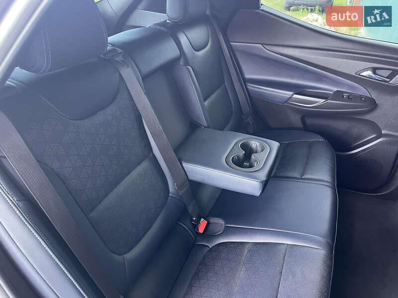 Внедорожник / Кроссовер Chevrolet Bolt EUV 2021 в Ромнах