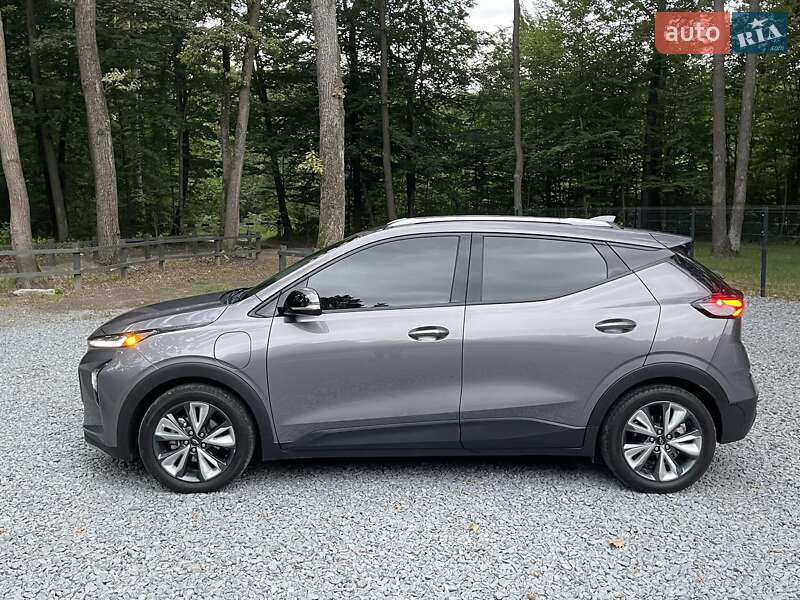 Позашляховик / Кросовер Chevrolet Bolt EUV 2022 в Радивиліві