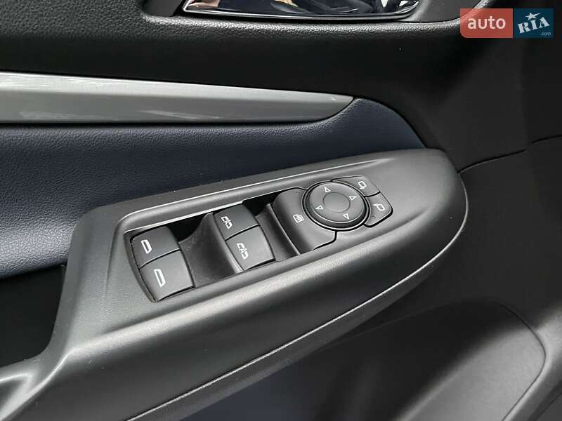 Позашляховик / Кросовер Chevrolet Bolt EUV 2022 в Радивиліві