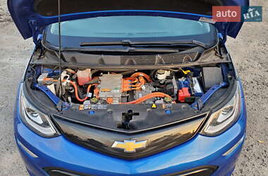 Хэтчбек Chevrolet Bolt EV 2017 в 