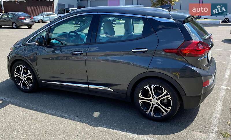 Хэтчбек Chevrolet Bolt EV 2017 в Киеве