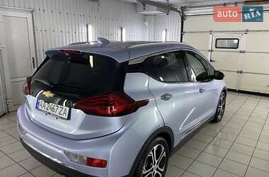 Хэтчбек Chevrolet Bolt EV 2017 в 