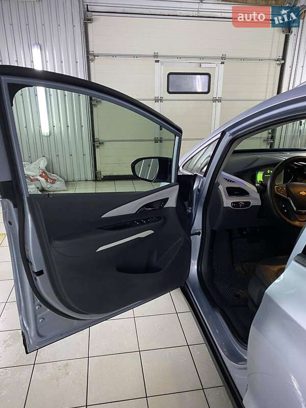 Хэтчбек Chevrolet Bolt EV 2017 в Киеве