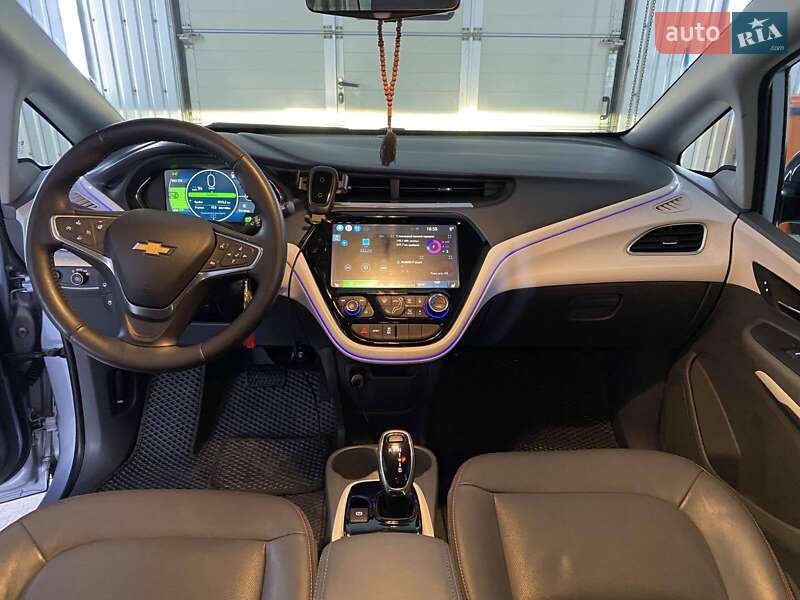 Хэтчбек Chevrolet Bolt EV 2017 в Киеве