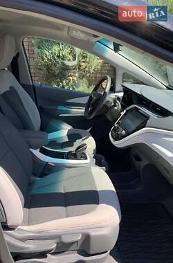 Хэтчбек Chevrolet Bolt EV 2018 в 
