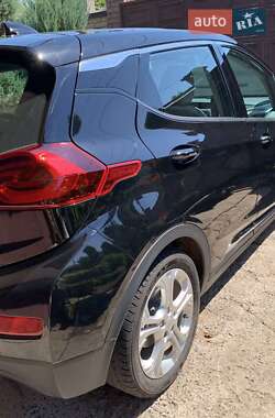 Хэтчбек Chevrolet Bolt EV 2018 в 