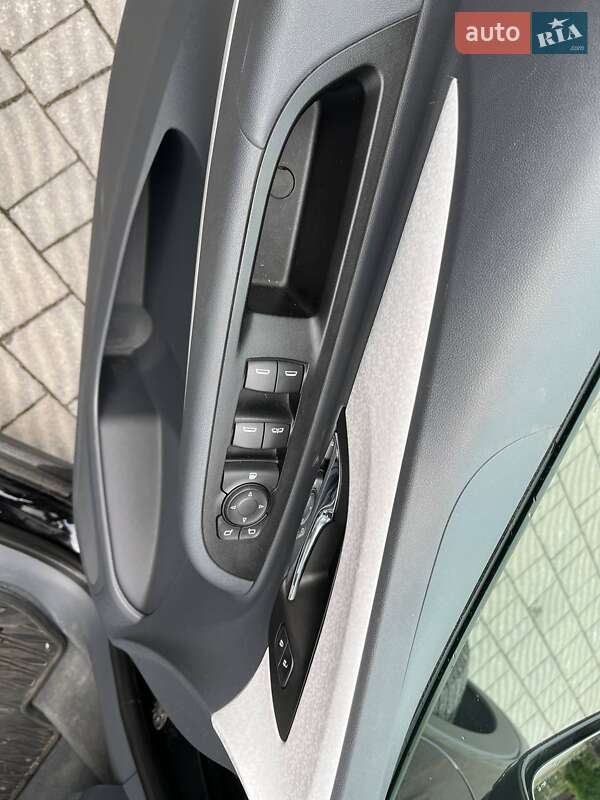 Хэтчбек Chevrolet Bolt EV 2018 в Стрые